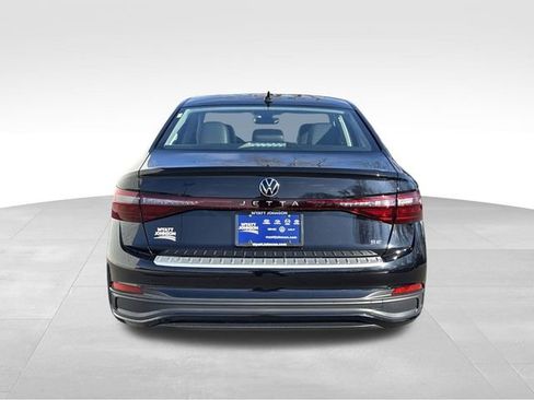 New 2026 Volkswagen Jetta SE FWD image 4