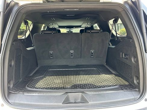 Used 2022 Chevrolet Suburban Z71 w/ Z71 Off-Road Package AWD/4WD image 49
