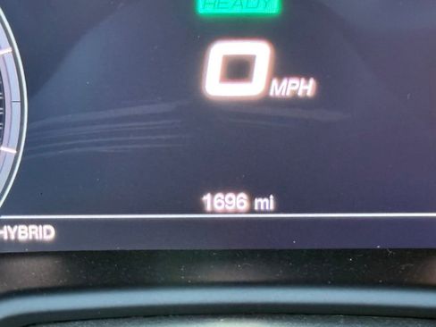 Used 2024 Dodge Hornet R/T Plus w/ Tech Pack Plus w/o Parking image 17