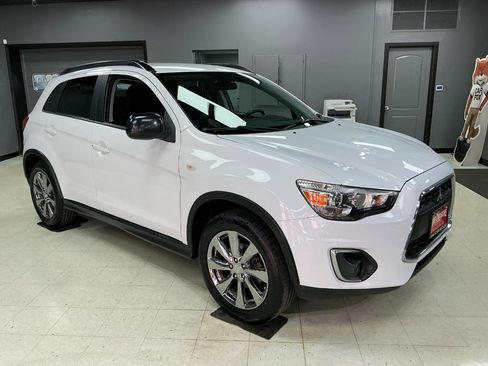 Used 2013 Mitsubishi Outlander Sport LE image 2