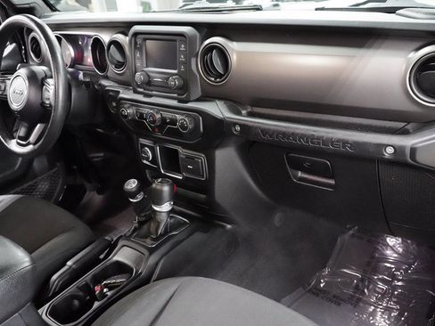 Used 2020 Jeep Wrangler Sport AWD/4WD image 25