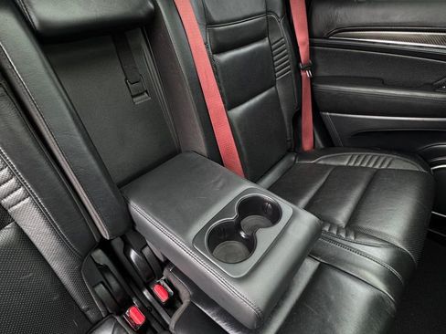 Used 2020 Jeep Grand Cherokee SRT AWD/4WD image 28