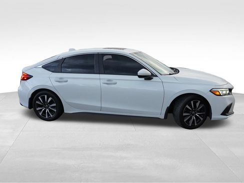 Used 2024 Honda Civic EX-L image 2