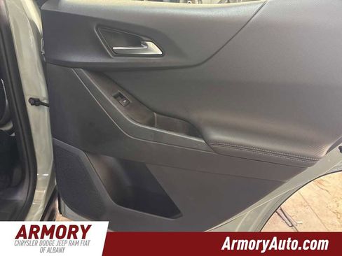 Used 2025 Chevrolet Equinox LT w/ Midnight Edition image 30