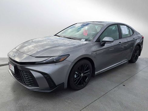 Certified 2025 Toyota Camry LE image 7