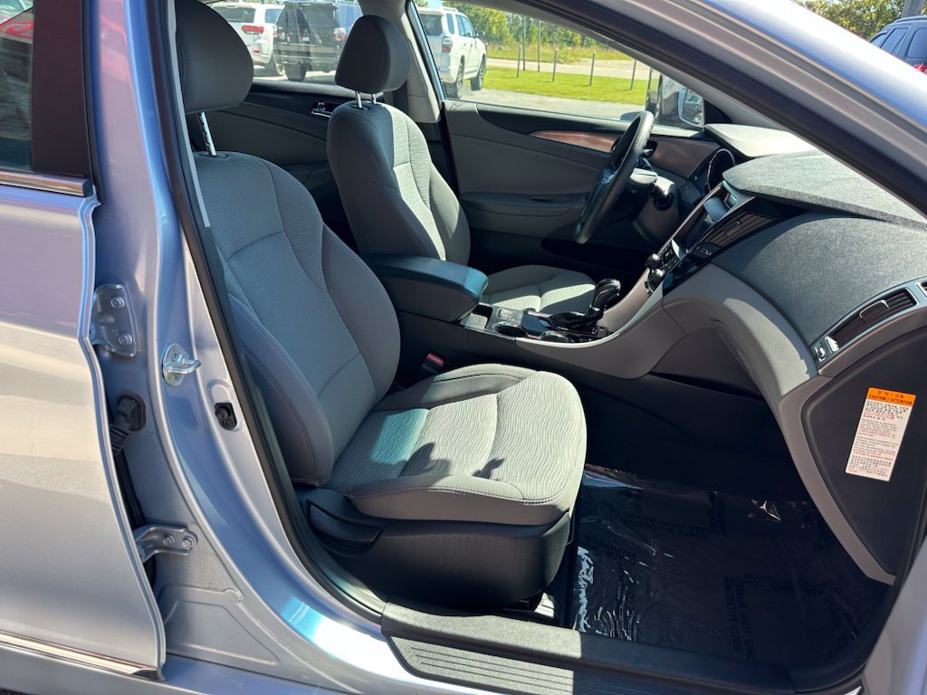 Used 2014 Hyundai Sonata Hybrid FWD image 27