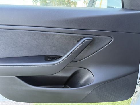 Used 2018 Tesla Model 3 Long Range RWD image 29