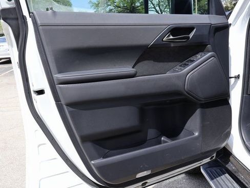 Used 2024 Lexus GX 550 w/ Accessory Package (2T) AWD/4WD image 25
