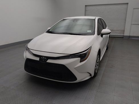 Used 2022 Toyota Corolla LE image 15