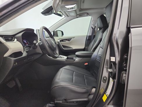 Used 2024 Toyota RAV4 XLE w/ Convenience Package image 6