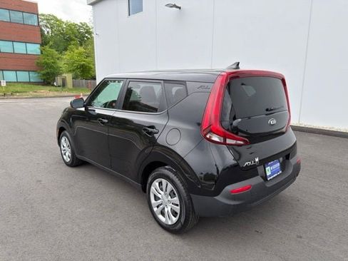 Used 2021 Kia Soul LX FWD image 8