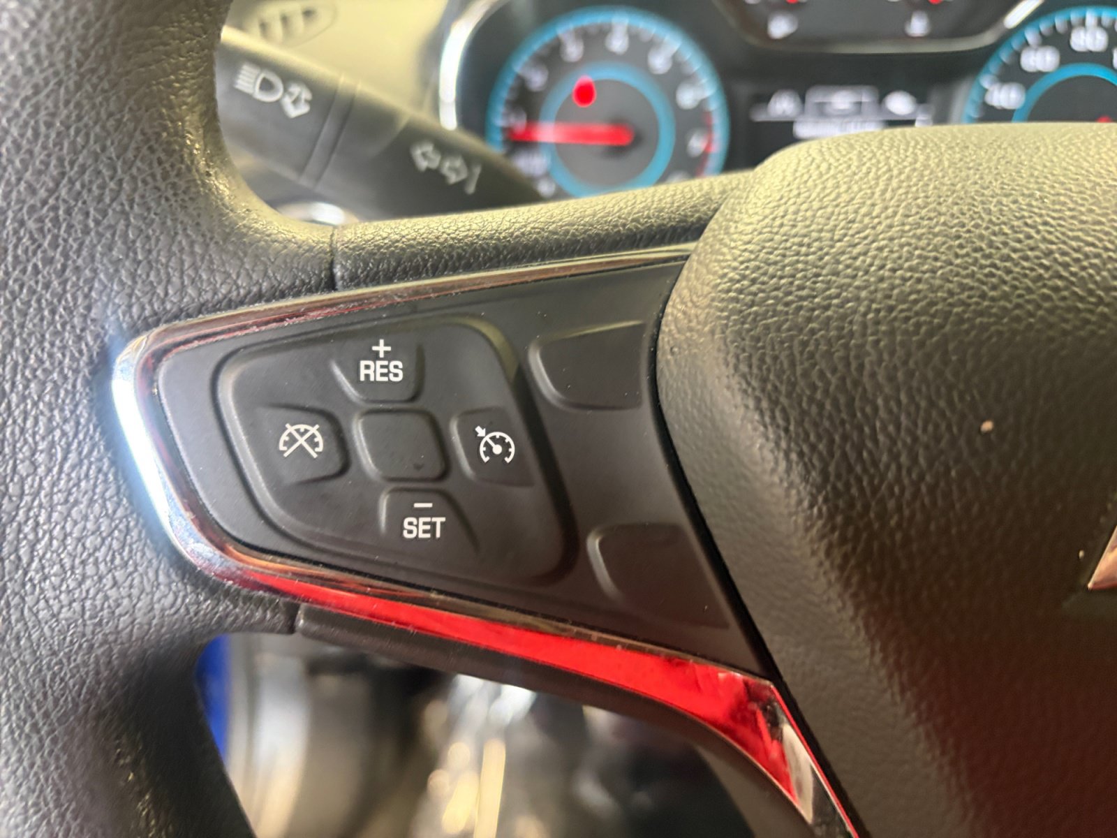 Used 2017 Chevrolet Cruze LT FWD image 10