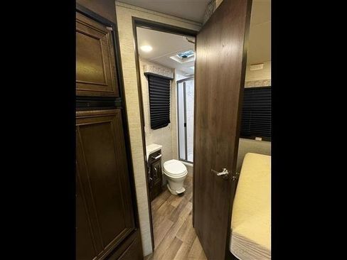 Used 2020 Mercedes-Benz Sprinter 3500 image 27