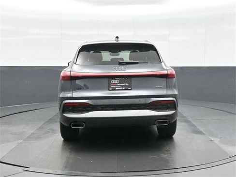 New 2025 Audi Q5 Premium image 6