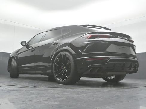Used 2021 Lamborghini Urus image 43