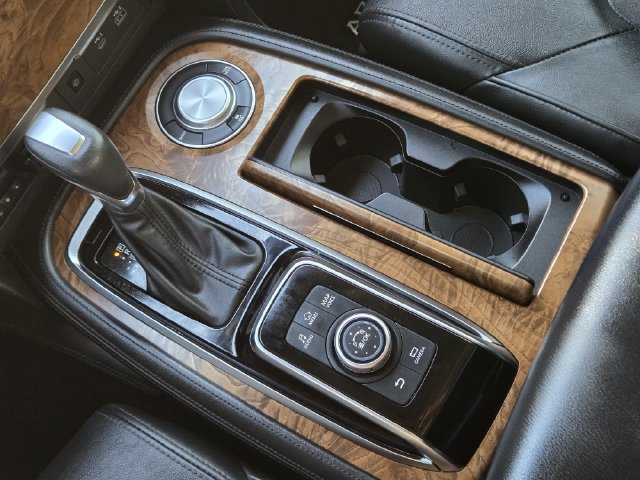 Used 2022 Nissan Armada SL RWD image 19