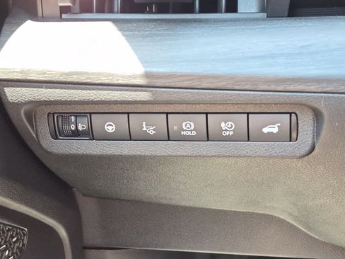 Used 2023 Nissan Ariya FWD image 19