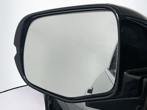 Used 2021 Honda Pilot Touring image 16