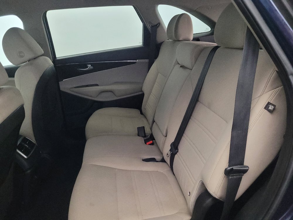 Used 2019 Kia Sorento AWD w/ LX Convenience Package image 18