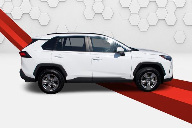 Used 2025 Toyota RAV4 XLE FWD image 7