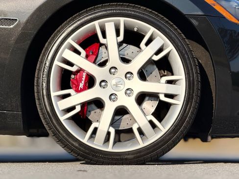 Used 2013 Maserati GranTurismo Sport image 20