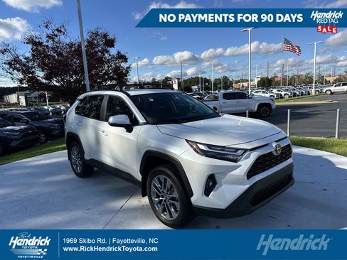 Used 2025 Toyota RAV4 XLE Premium image 1