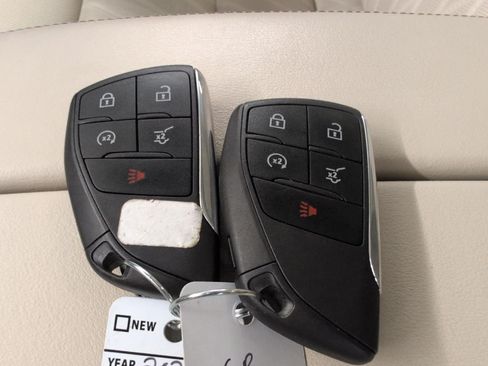 Used 2023 Buick Envision Avenir AWD/4WD image 27