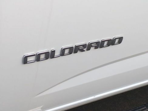 Used 2018 Chevrolet Colorado LT w/ LT Convenience Package image 31