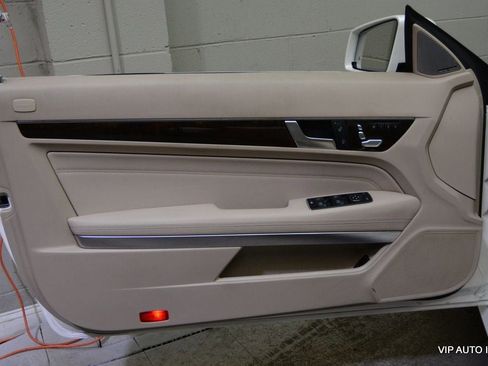 Used 2014 Mercedes-Benz E 550 Cabriolet image 9