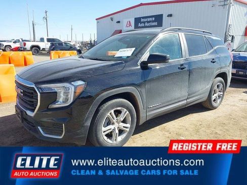 Used 2023 GMC Terrain SLE w/ Driver Convenience Package image 3