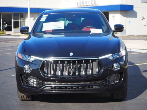 Used 2023 Maserati Levante GT AWD/4WD image 2