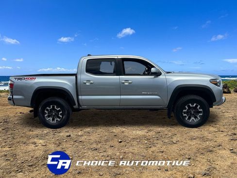 Used 2023 Toyota Tacoma TRD Off-Road AWD/4WD image 9