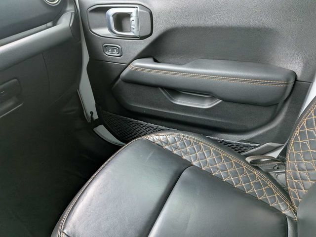 Used 2022 Jeep Gladiator Overland AWD/4WD image 18