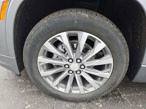 Used 2023 Chevrolet Traverse Premier image 17