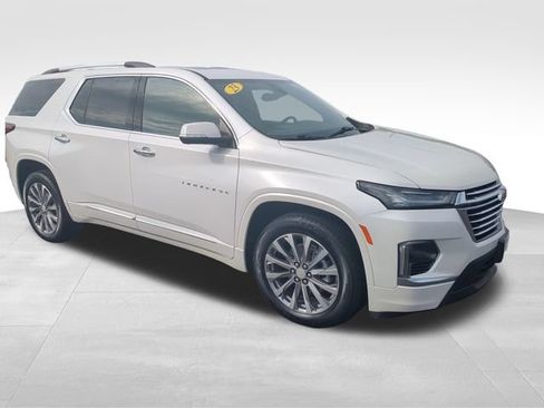 Used 2023 Chevrolet Traverse Premier w/ LPO, Floor Liner Package AWD/4WD image 9