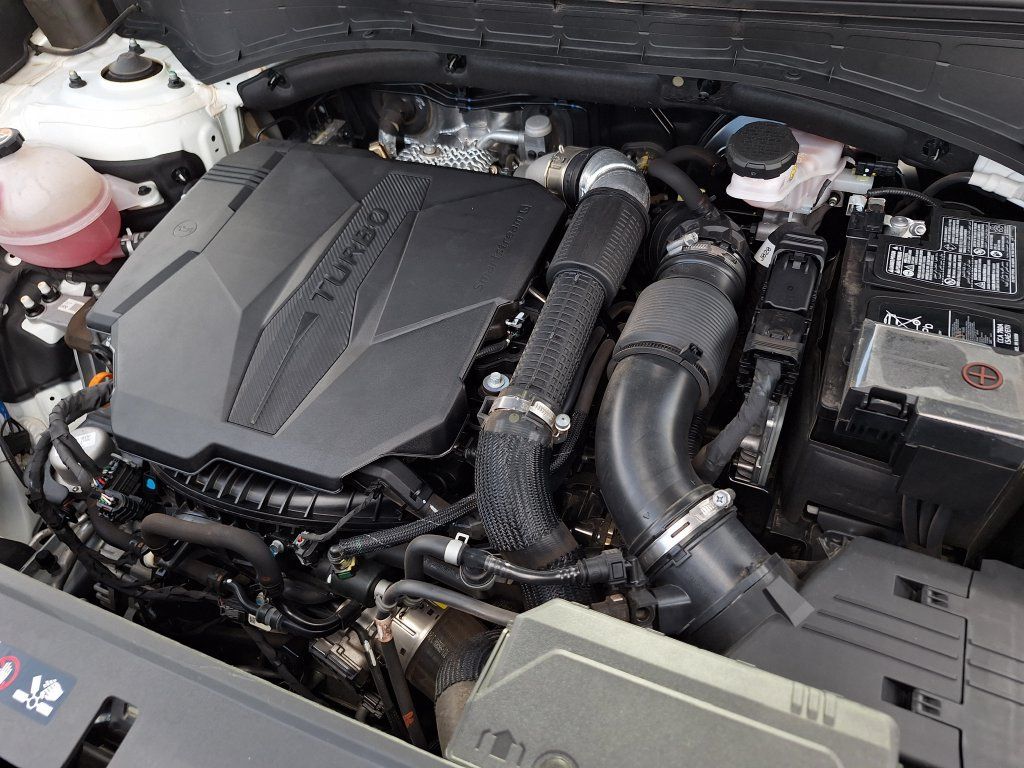 Certified 2024 Hyundai Santa Fe SEL FWD image 31
