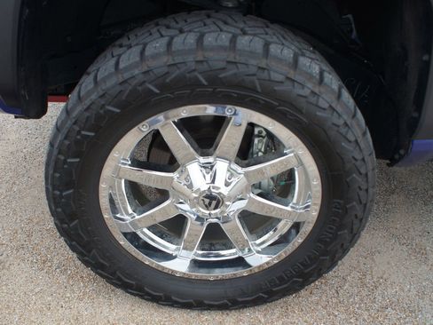 Used 2025 Toyota Tacoma TRD Off-Road AWD/4WD image 25