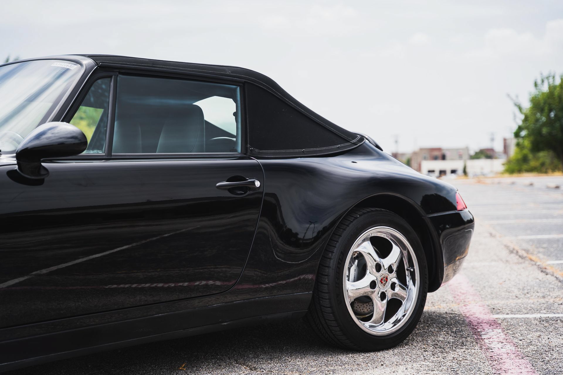 Used 1995 Porsche 911 Carrera RWD image 35
