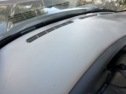 Used 2004 Chevrolet Silverado 2500 4x4 Crew Cab image 24