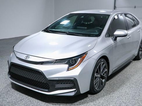 Used 2022 Toyota Corolla SE FWD image 29