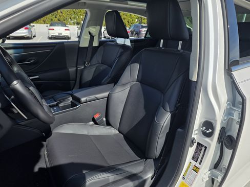 Used 2022 Lexus ES 350 w/ Premium Package image 13