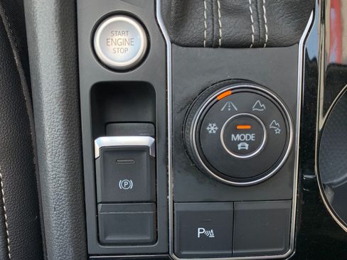 Used 2021 Volkswagen Atlas SEL AWD/4WD image 21