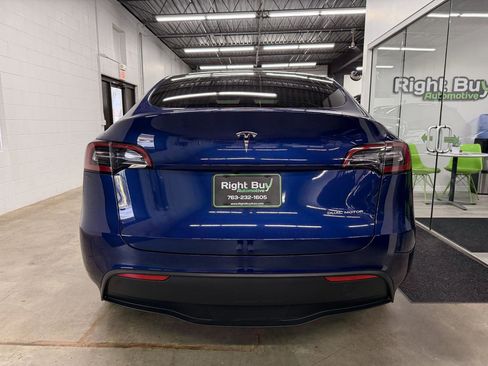Used 2023 Tesla Model Y Long Range image 5