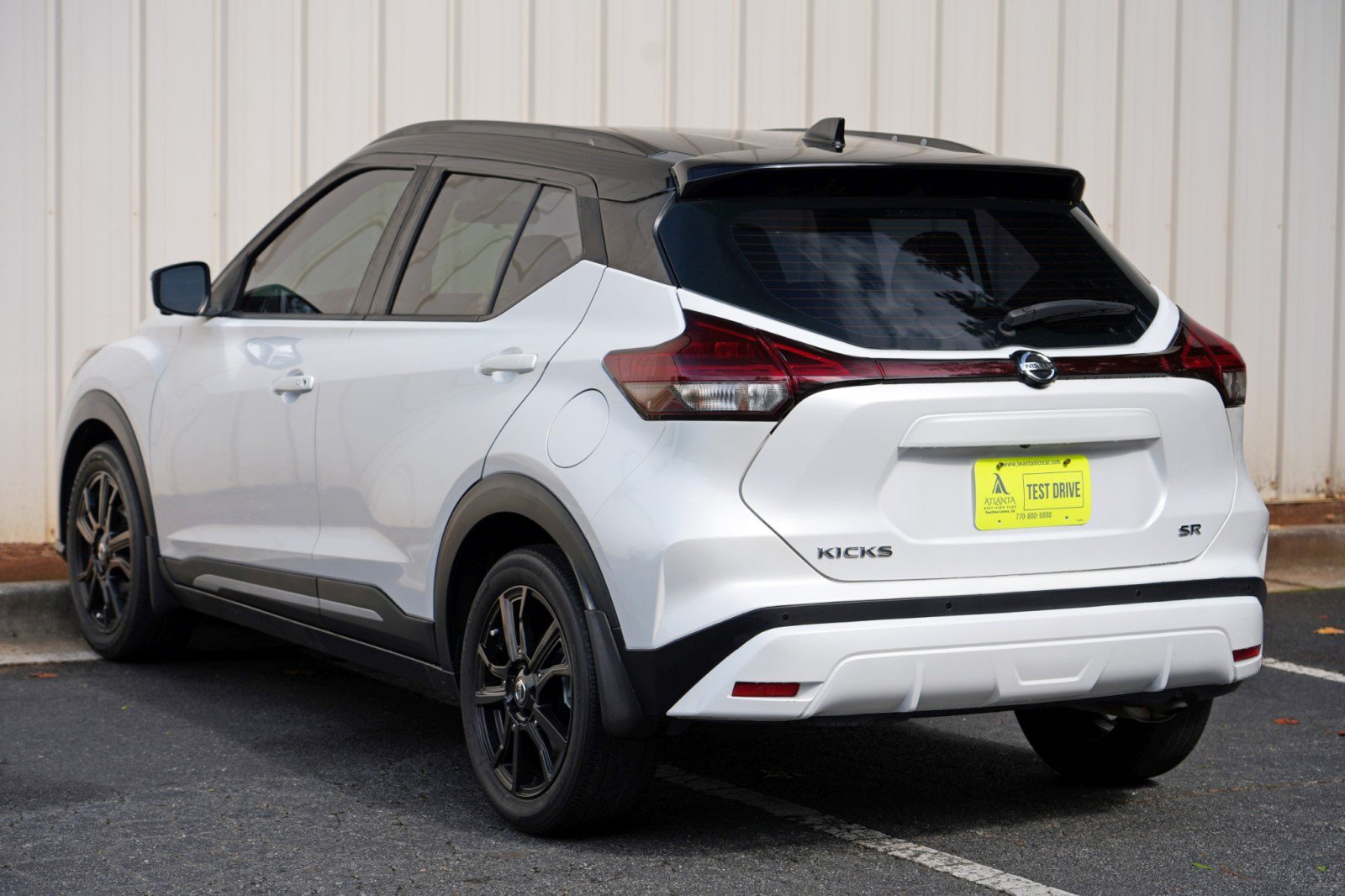 Used 2021 Nissan Kicks SR FWD image 41