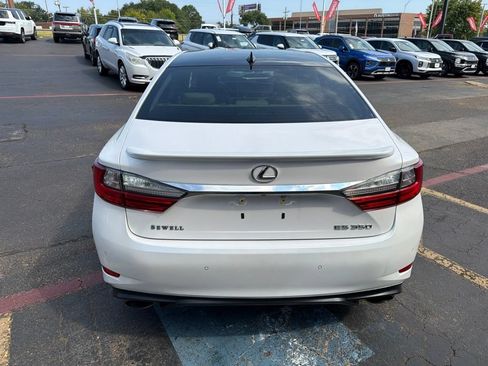 Used 2018 Lexus ES 350 w/ Ultra Luxury Package FWD image 7