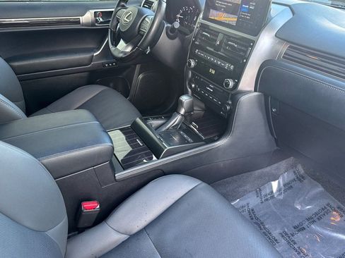 Used 2023 Lexus GX 460 Premium image 32