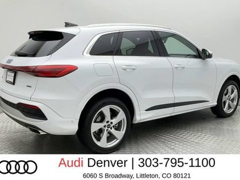 Used 2025 Audi Q5 Premium w/ Premium Plus AWD/4WD image 2