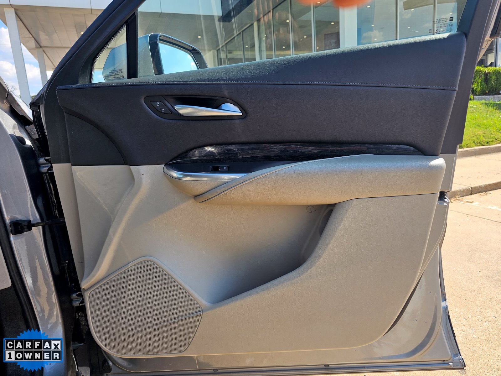 Used 2023 Cadillac XT4 Premium Luxury FWD image 30