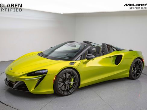 Used 2025 McLaren Artura Spider image 9