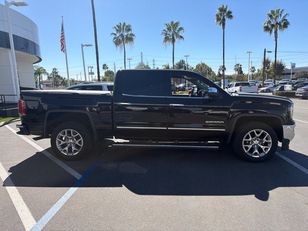 Used 2017 GMC Sierra 1500 SLT w/ SLT Premium Package RWD image 5